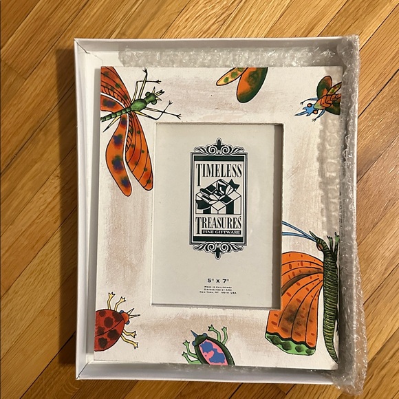 Insect-Themed Picture Frame - Picture 4 of 5